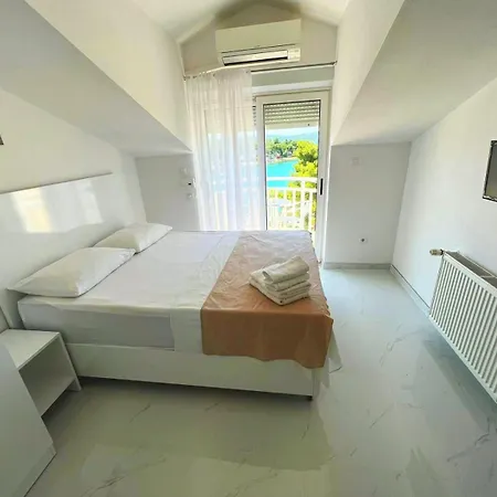 Apartment Tomi